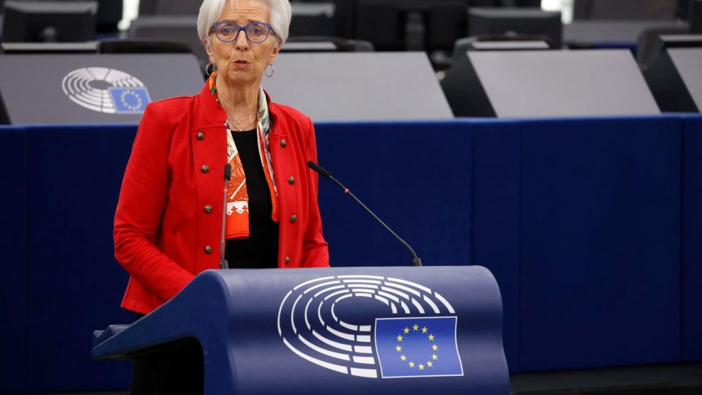 Los mercados están expectantes por el anuncio de Lagarde de mañana