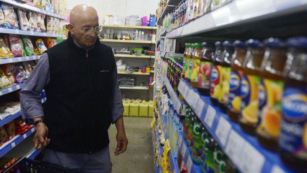 La inflación de febrero fue 6,6% y acumuló 102,5% en el último año