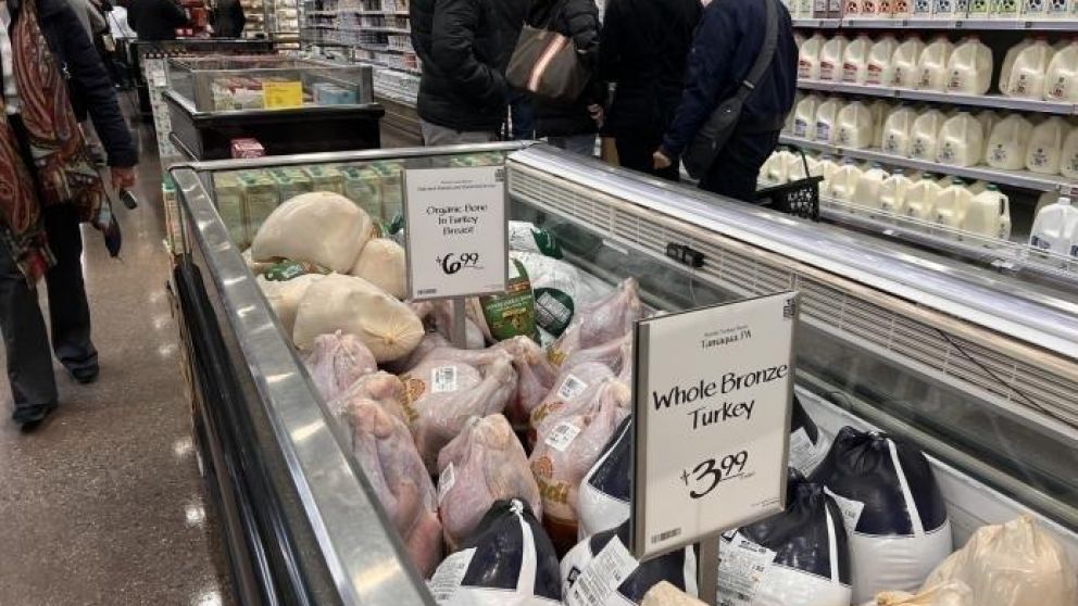 Se desacelera la inflación en EEUU y quita presión a la Fed para subir tasas