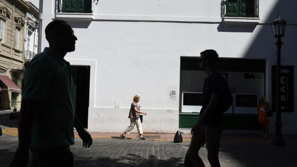 La lluvia llega en algunas provincias y trae alivió sobre el fin de semana