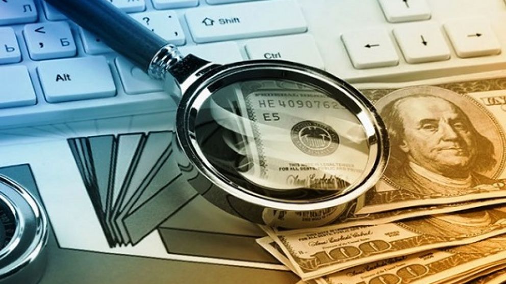 El delito de lavado de dinero es un delito autónomo que se independiza absolutamente de los delitos precedentes que generan los bienes espurios que deben ser "lavados"