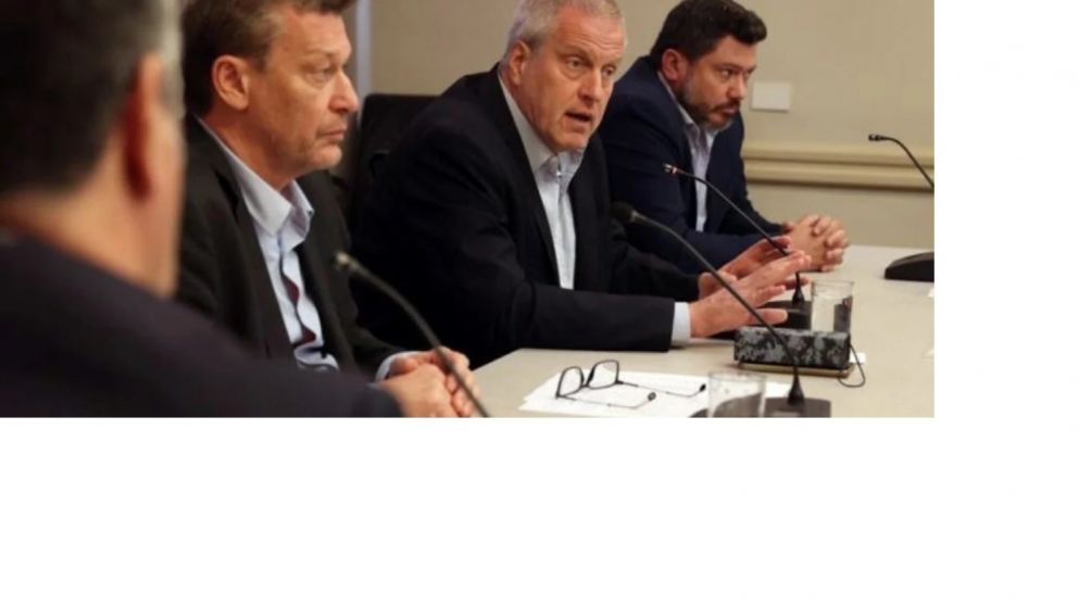 El ministro de Educación destacó la negociación colectiva de los universitarios