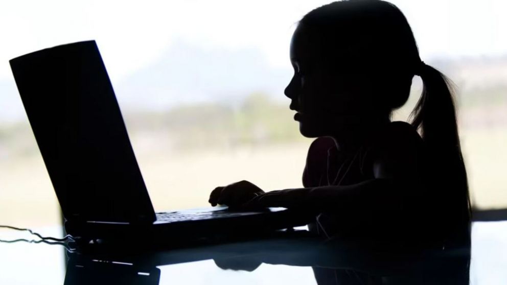 1 de cada 10 mujeres recibió amenazas relativas a difundir imágenes y videos sin aprobación material de este tipo