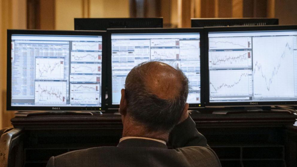 Para Oxford Economics, los datos "reflejan una creciente cautela en los mercados"