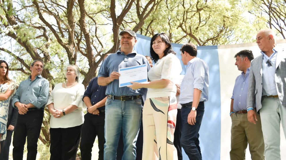 Batakis entregó subsidios por más de $300 millones a productores vitivinícolas