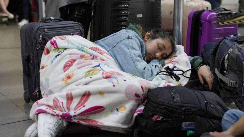 Pasajaeros argentinos quedaron varados en Colombia por la aerolínea Viva Air