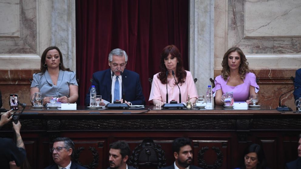 En nombre propio, Alberto Fernández enfrentó a la Corte Suprema y la oposición