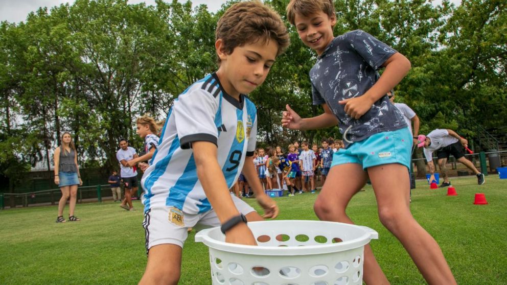 Malena Galmarini cerró la actividad recreativa sobre cuidado del agua y medioambiente que AySA realizó en las colonias de verano