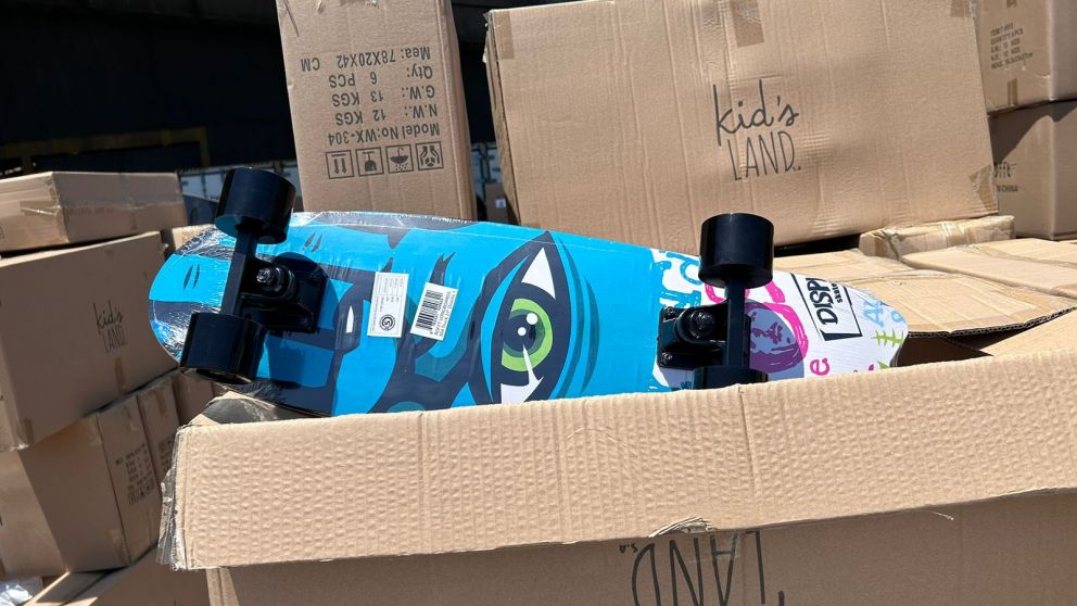 Es una importación de monopatines, patinetas, cascos y rodilleras valuada en casi USD 50 mil