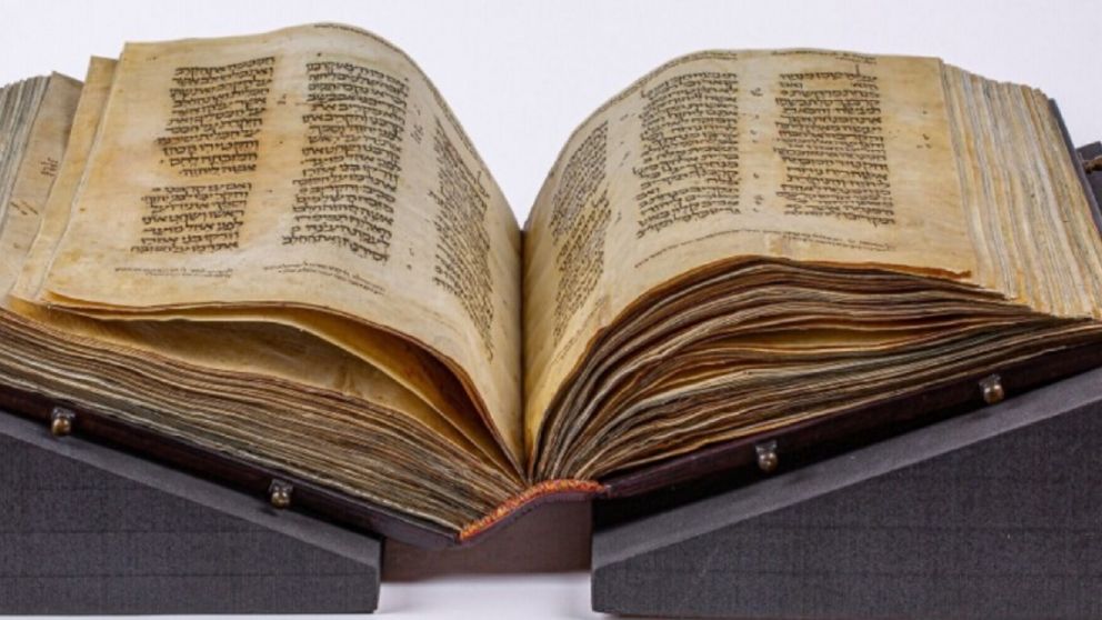 Biblia hebrea de hace mil a�os 