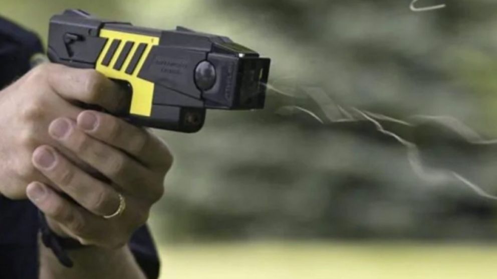 Referentes de JxC quieren reabrir el debate sobre el uso de la pistolas Taser