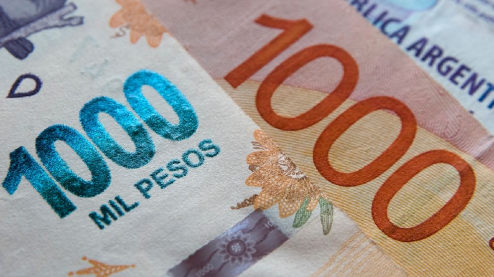 $25.000 extra para AUH y AUE: con DNI, consult� si lo cobr�s este mi�rcoles