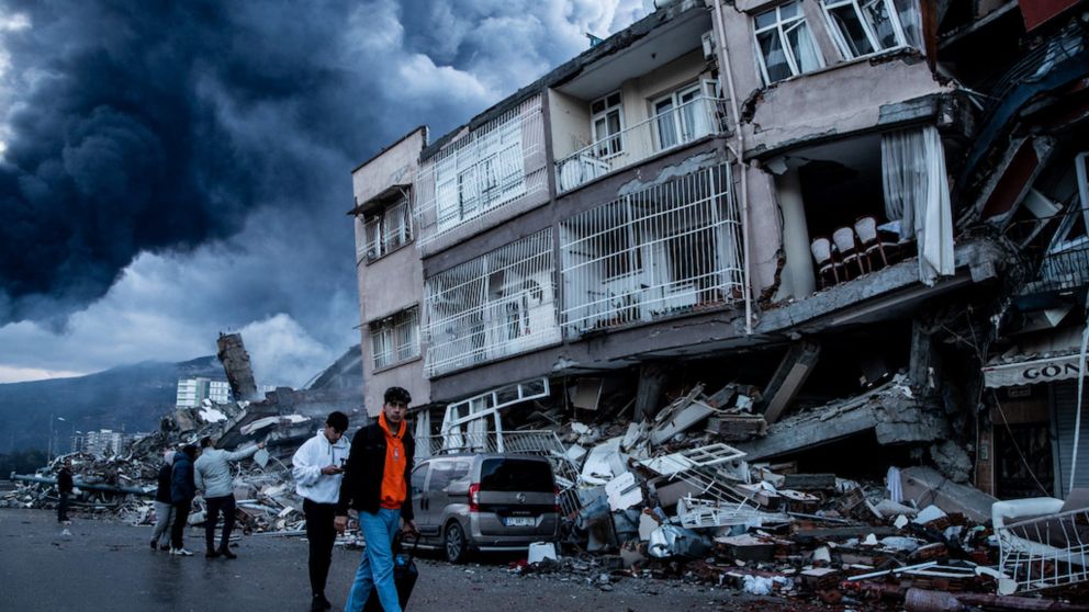 Miles de muertes en Turquía y Siria