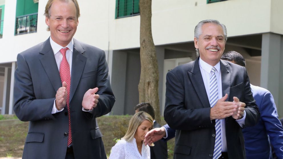 Alberto Fernández encabezó hoy un acto en Paraná, donde entregó la vivienda número 85 mil de su gestión.