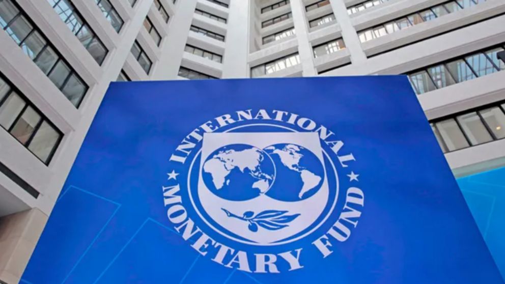 FMI: comienza la cuarta revisi�n con las reservas en la mira