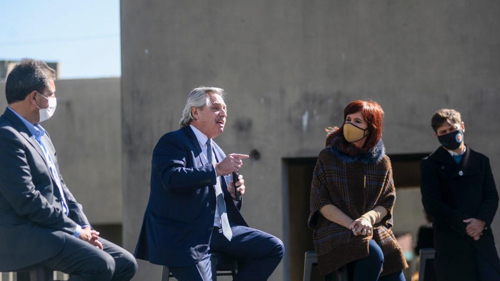 Alberto finalmente cedió a las presiones internas y decidió convocar a una mesa política en el Frente de Todos.