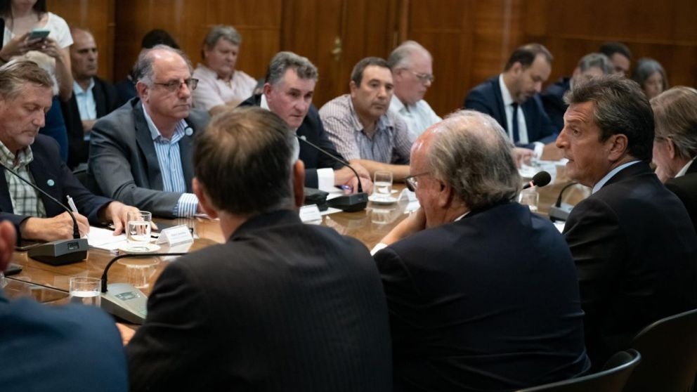 El Gobierno anunció un paquete de alivio tributario para el campo