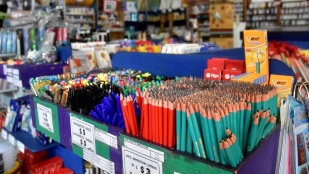 Vuelta a clases: la canasta escolar cotiza 135% más cara que hace un año