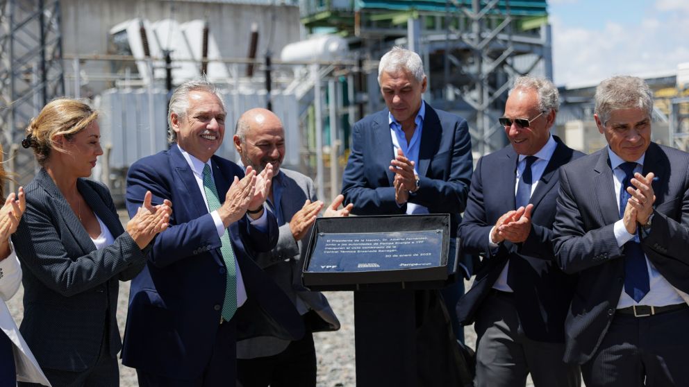 Alberto dejó inaugurada la extensión de la Central Térmica Barragán en Ensenada.