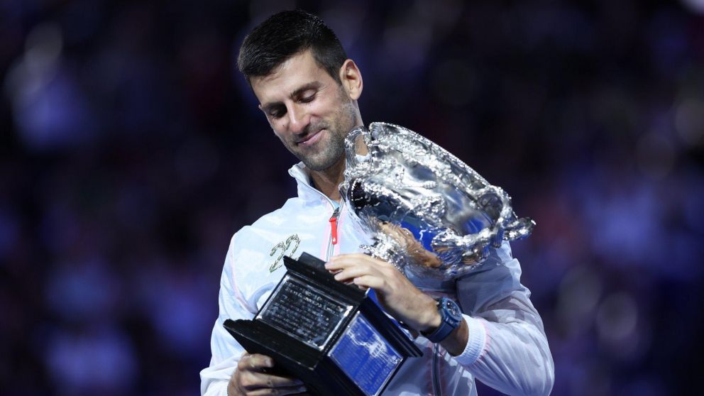 Djokovic celebra su título número 10 en suelo australiano