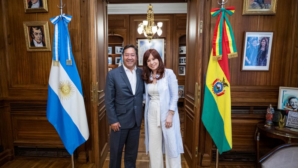 Cristina Kirchner junto a Luis Arce.