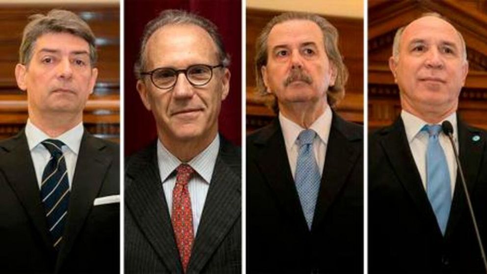 Gobernadores y diputados oficialistas alinearon sus discursos con el Gobierno en torno el juicio político a la Corte.