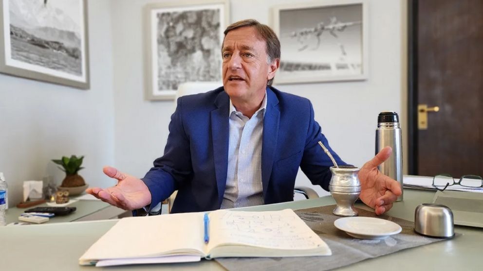 Rodolfo Suárez le contestó a Alberto Fernández y justificó su ausencia