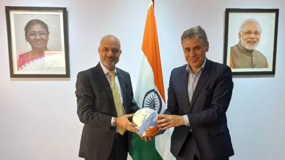 Cooperación energética: Pablo González se reunió con el embajador de la
India