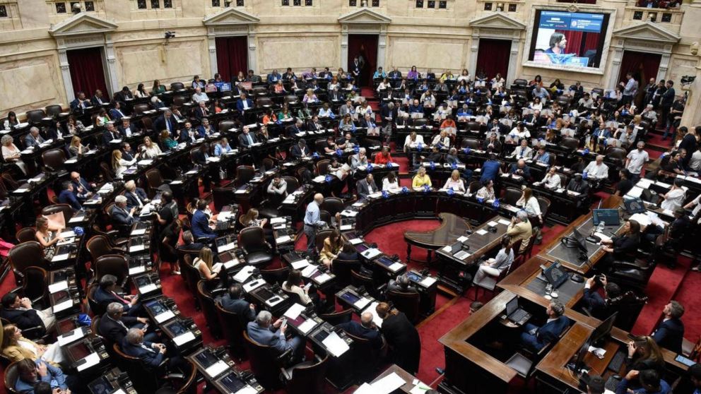 Sesiones extraordinarias: el oficialismo y la oposición comienzan las negociaciones