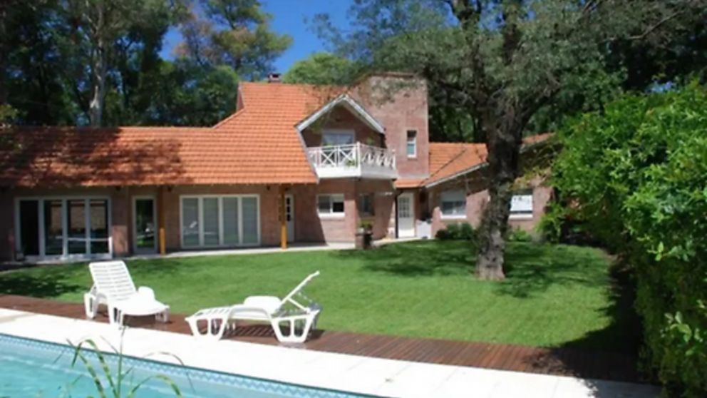 La casa de Parque Leloir de cuatro dormitorios cotiza 2.800 dólares en febrero