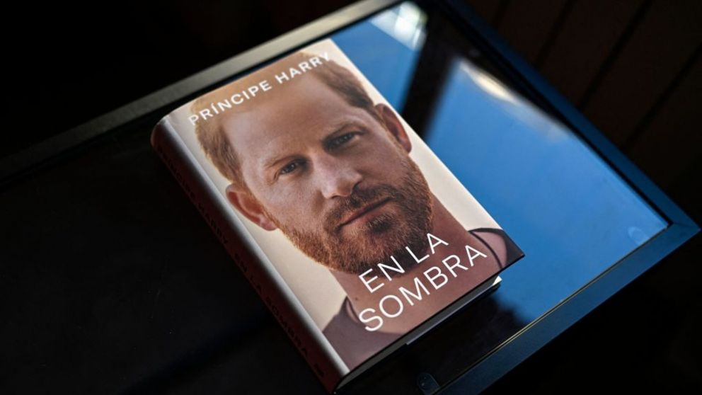 "Spare" se venderá en español como "En la Sombra"