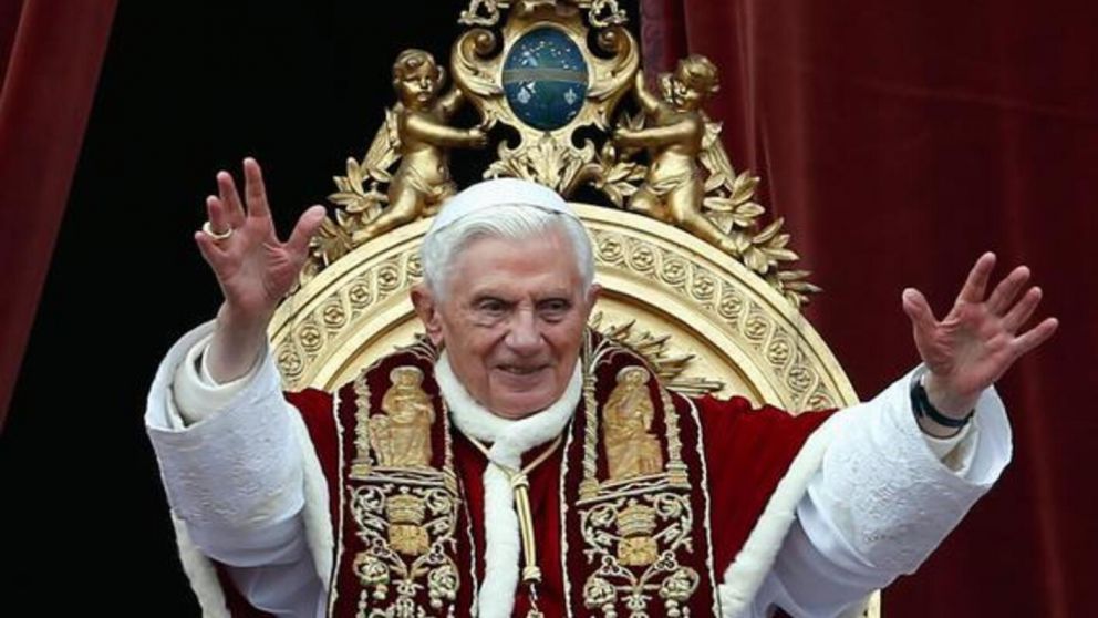 Murió Benedicto XIV, el papa que renunció y abrió paso a Francisco