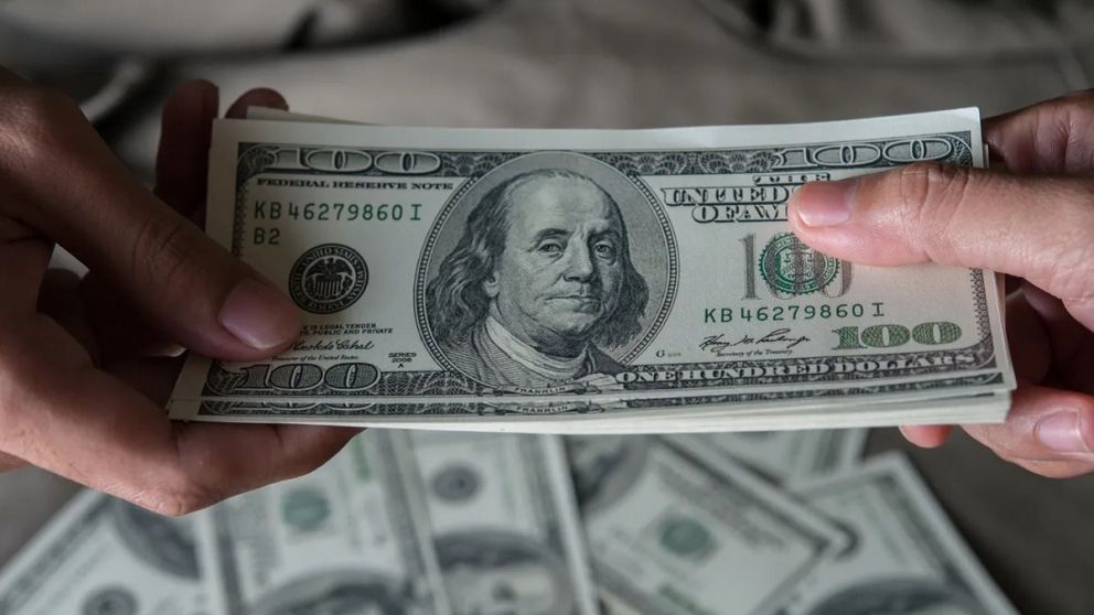 D�lar hoy: la AFIP devuelve el 35% del d�lar ahorro