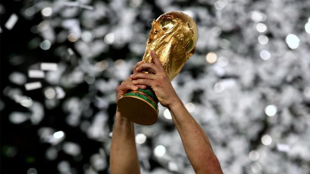 FIFA avanza en la "modernizaci�n" de la Copa del Mundo: m�s equipos y m�s grupos