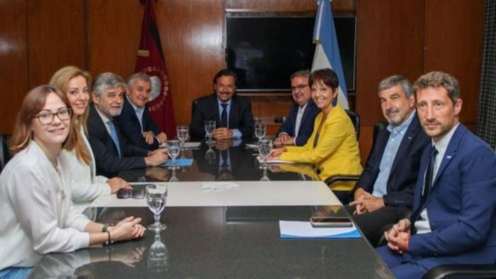 Reunión de gobernadores con funcionarios nacionales