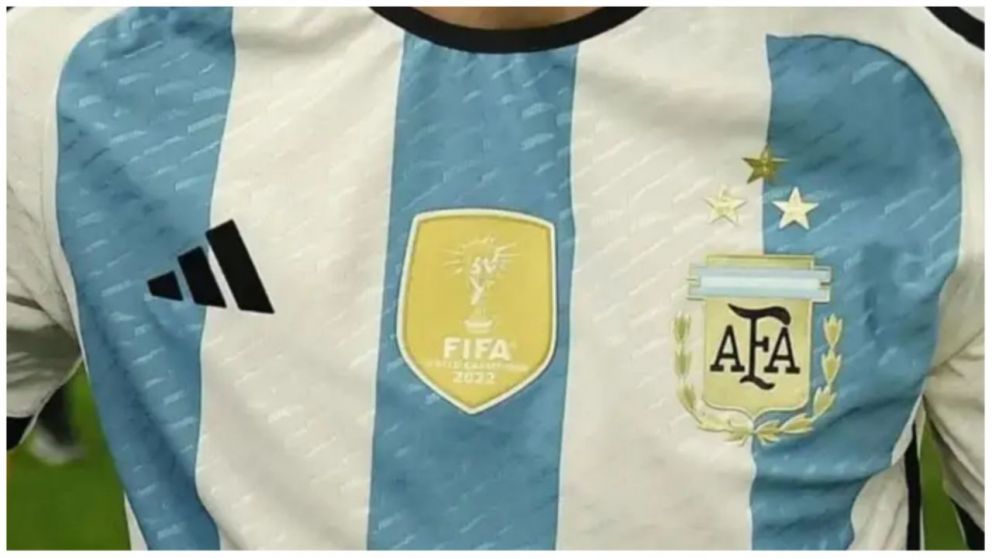 El lunes sale a la venta la camiseta de la Selección con las tres estrellas