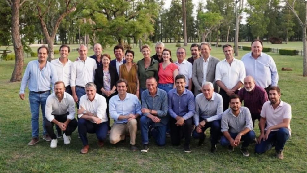 La Liga de Intendentes peronistas busca el respaldo de Cristina, el sindicalismo y los gobernadores.