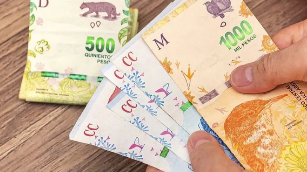 Cuándo cobra AUH diciembre 2022