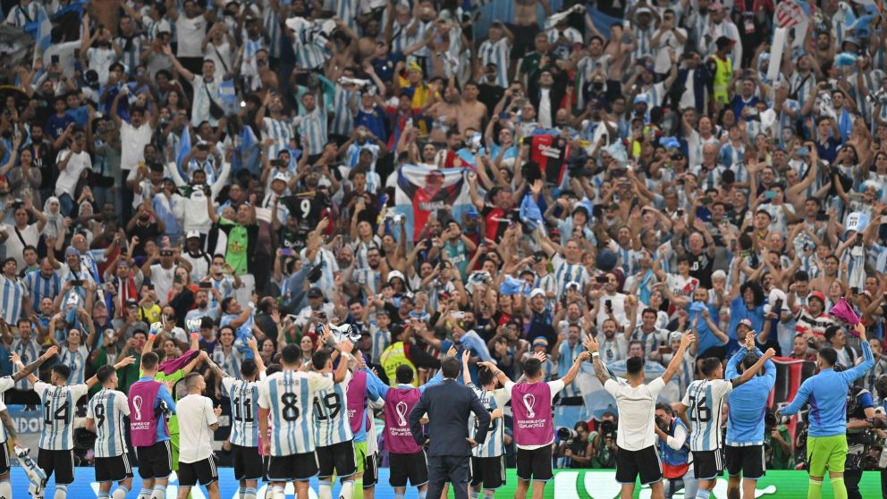 Por el triunfo ante Croacia, la euforia por ver a la Selecci�n en la final aumenta con el paso de las horas