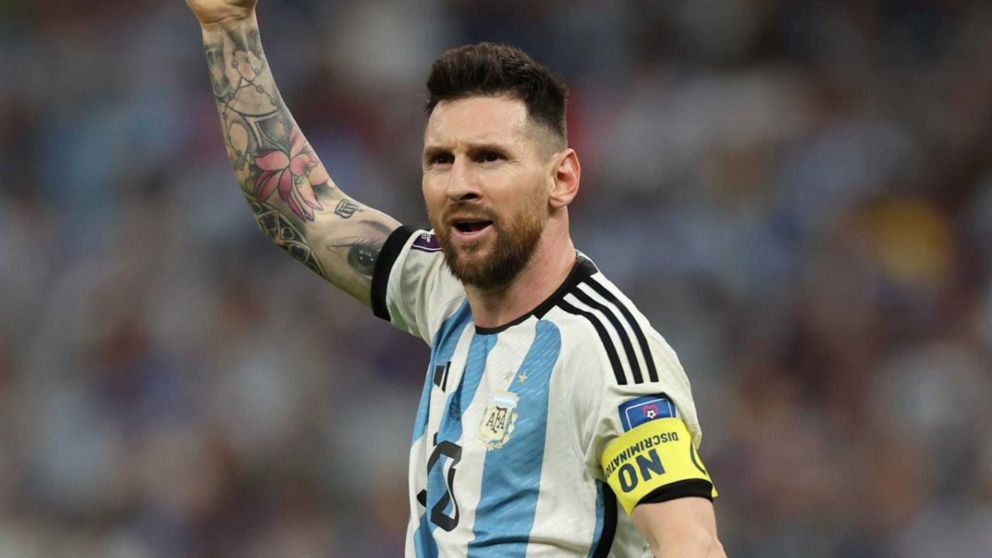 Messi festeja la expansión de su cadena de hoteles