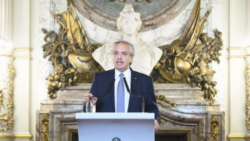 El Gobierno concretó el pedido de juicio político para los jueces que viajaron a Lago Escondido