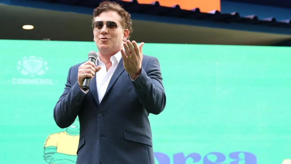Domínguez reiteró que "100 años se cumplen solo una vez y esa vez tiene que ser en Sudamérica"