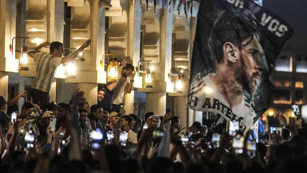 Mundial Qatar 2022: banderazo argentino, a la espera del partido con Países Bajos