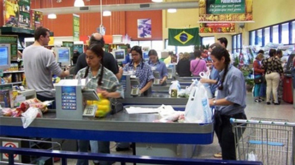 Se desaceleran las ventas minoristas en Brasil