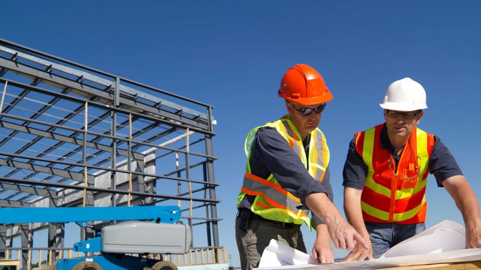 Ingeniería en construcción, un rubro con incremento tope para los fuera de convenio de labor