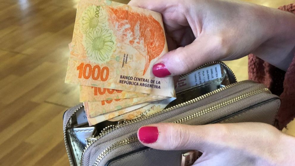 ¿Cuánto cobra la AUH en mayo con el plus alimentario?