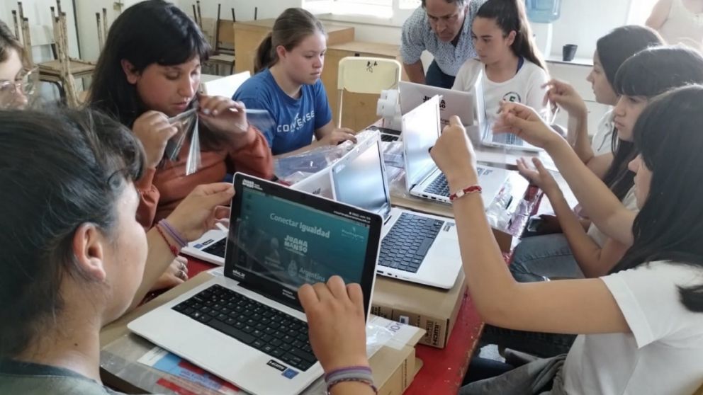 Conectar Igualdad, ¿quiénes pueden acceder a las computadoras?