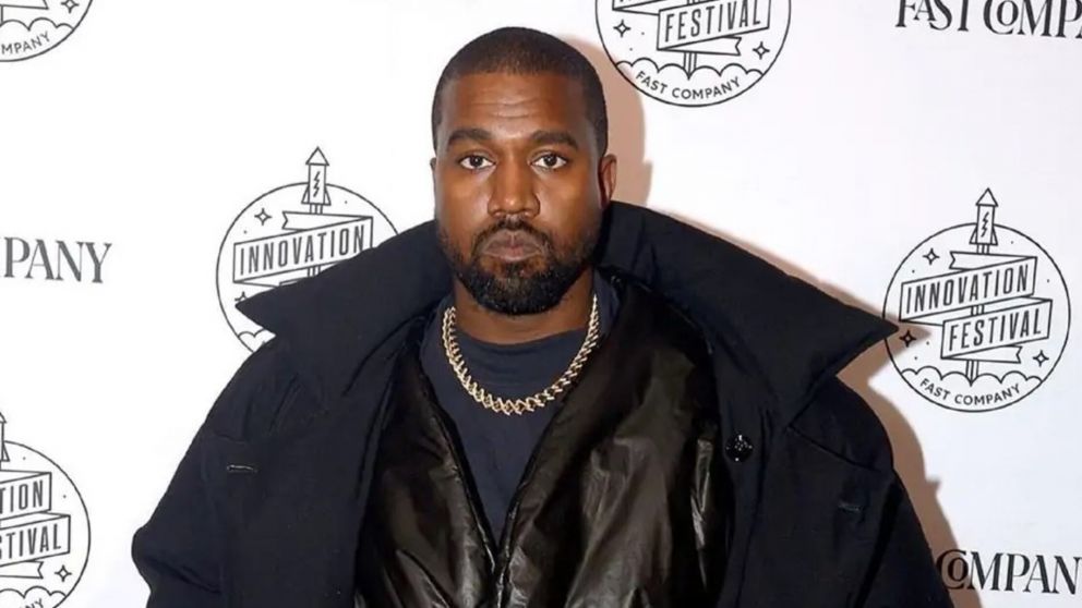 Kanye West bloqueado en las redes por su apoyo a Hitler