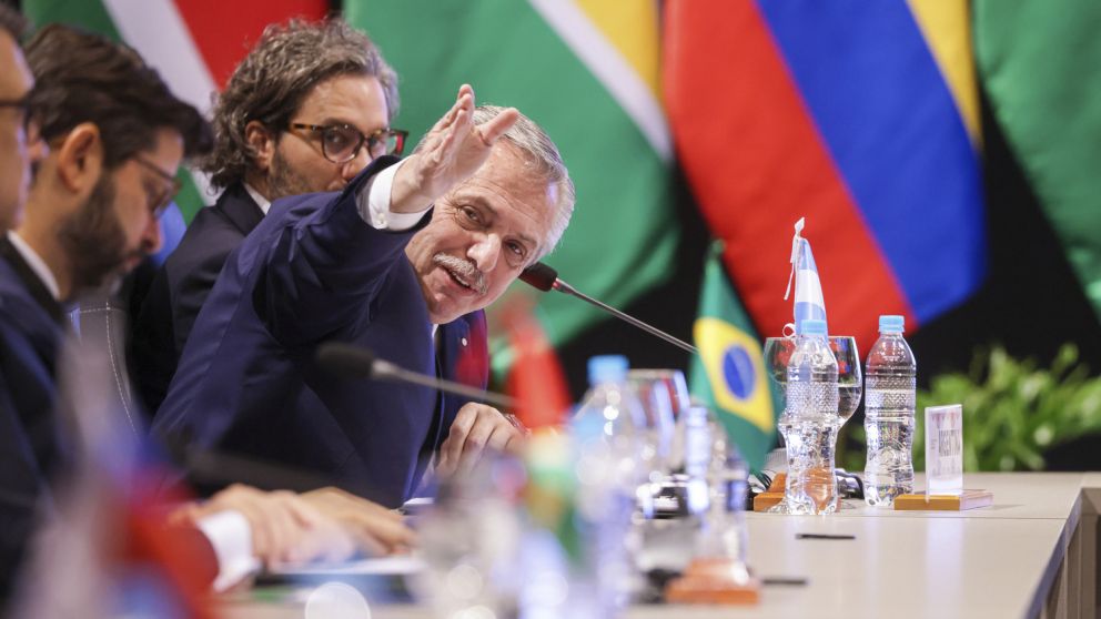 En la Cumbre del Mercosur, Alberto reconoció que Argentina "está convulsionada económicamente".