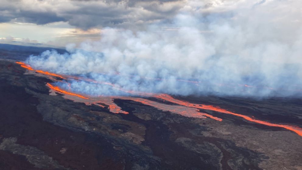 El Mauna Loa en Hawai entró en erupción por primera vez en 40 años